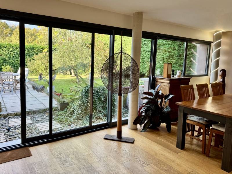 Pibrac maison T6 env. 175 m² habitables quartier résidentiel proche centre commodités écoles collège et forêt de Bouconne